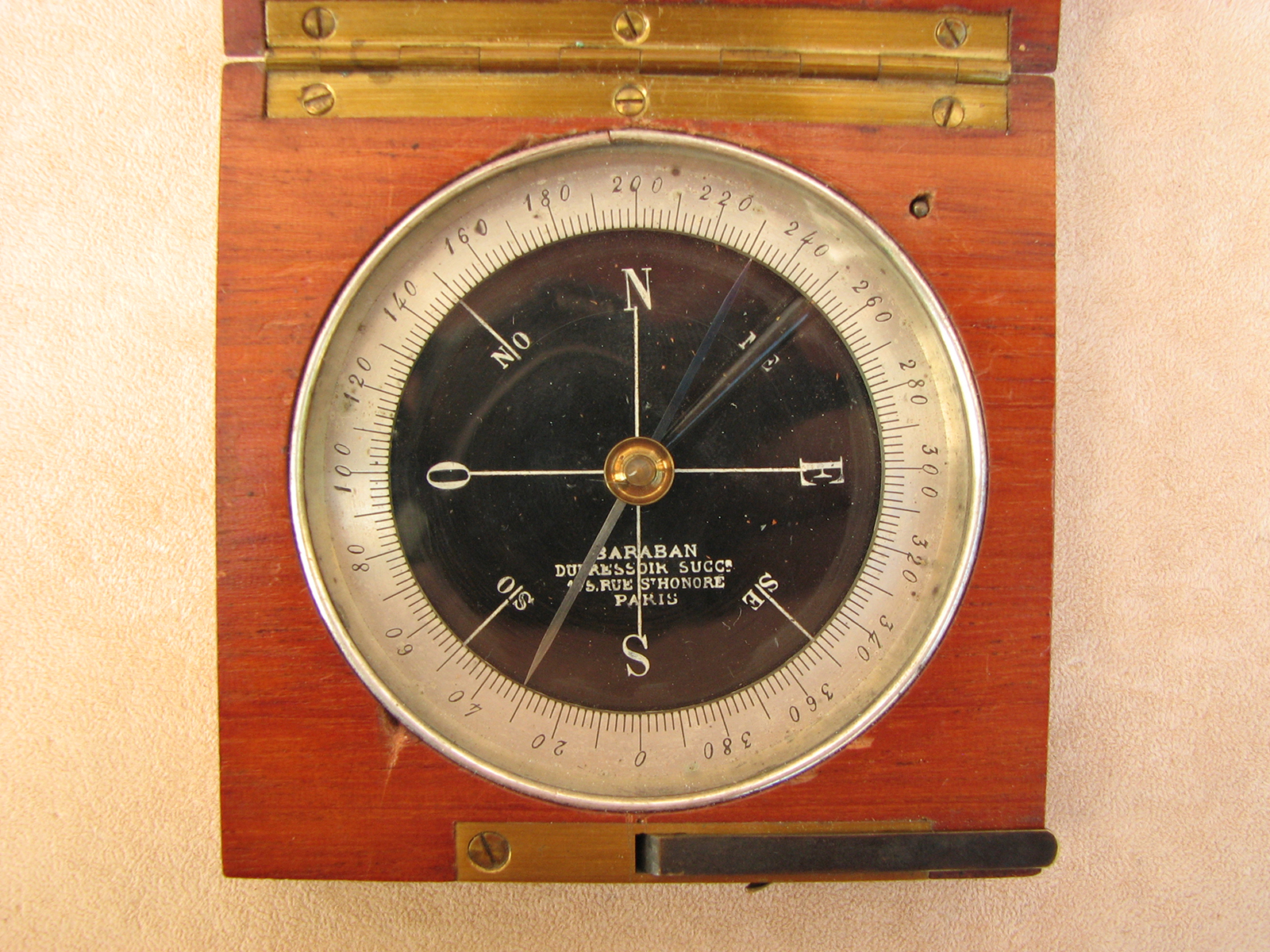 19th century French pocket compass signed BARABAN, DUPRESSOIR SUCCr, PARIS